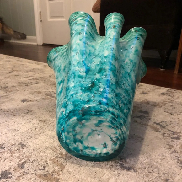 Murano Style Handblown Handkerchief Glass Vase - Picture 5 of 8